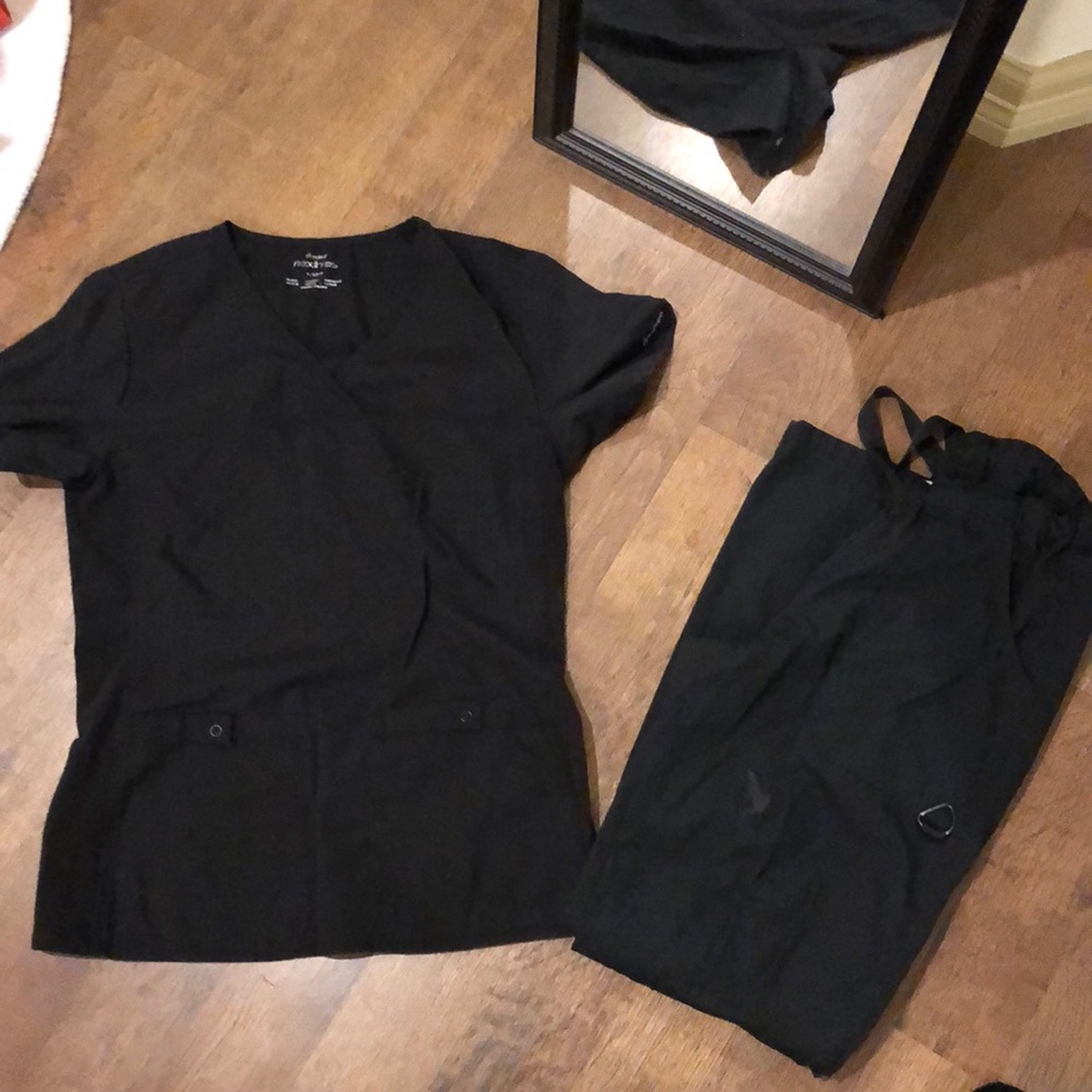 2 pairs  Scrubs Cherokee Flexible